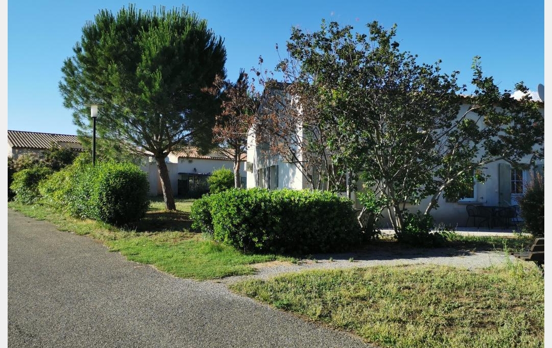 Annonces SOMMIERES : Maison / Villa | GALLARGUES-LE-MONTUEUX (30660) | 35 m2 | 69 000 € 