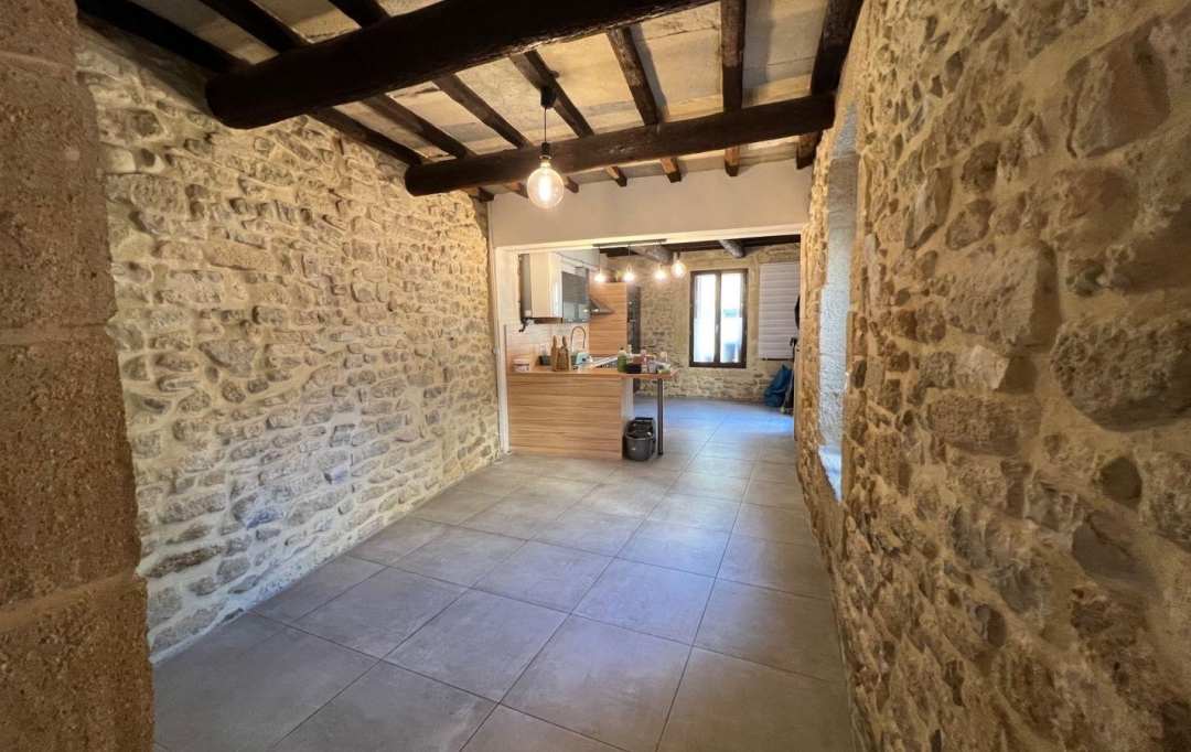 Annonces SOMMIERES : Maison / Villa | GALLARGUES-LE-MONTUEUX (30660) | 87 m2 | 249 000 € 